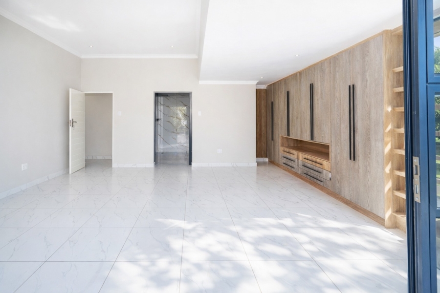 4 Bedroom Property for Sale in Landsmeer Residential Estate North West